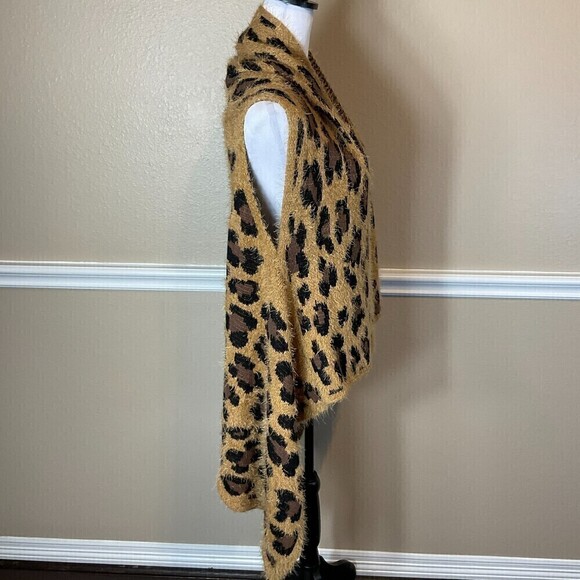 Leopard Cheetah Women SZ OS Poncho Jungle Fuzzy Knit Soft Wrap Cozy Cardigan U3 - Picture 8 of 11